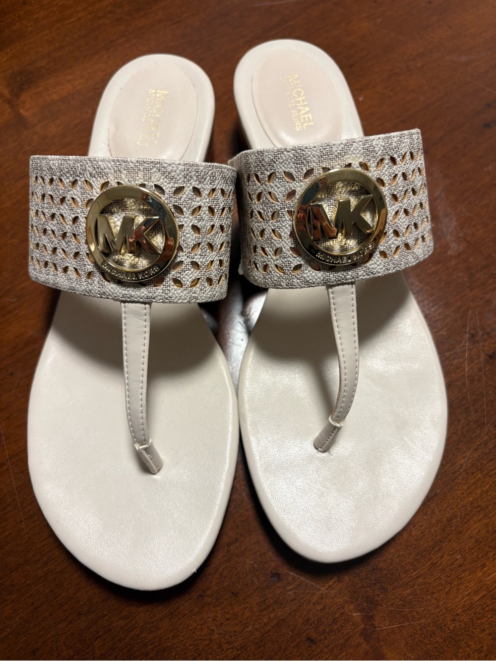 Michael Kors White & Gold High Heel Sandals – Women’s 7.5 🤍✨